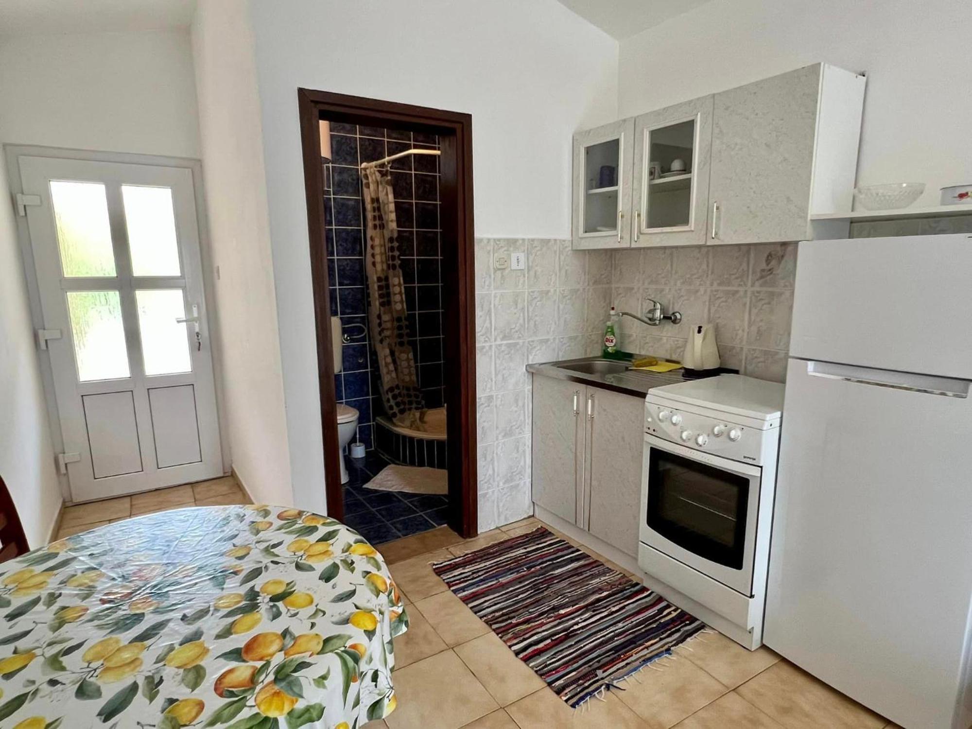 Apartmani Lidija Karin Donji Donji Karin Eksteriør billede