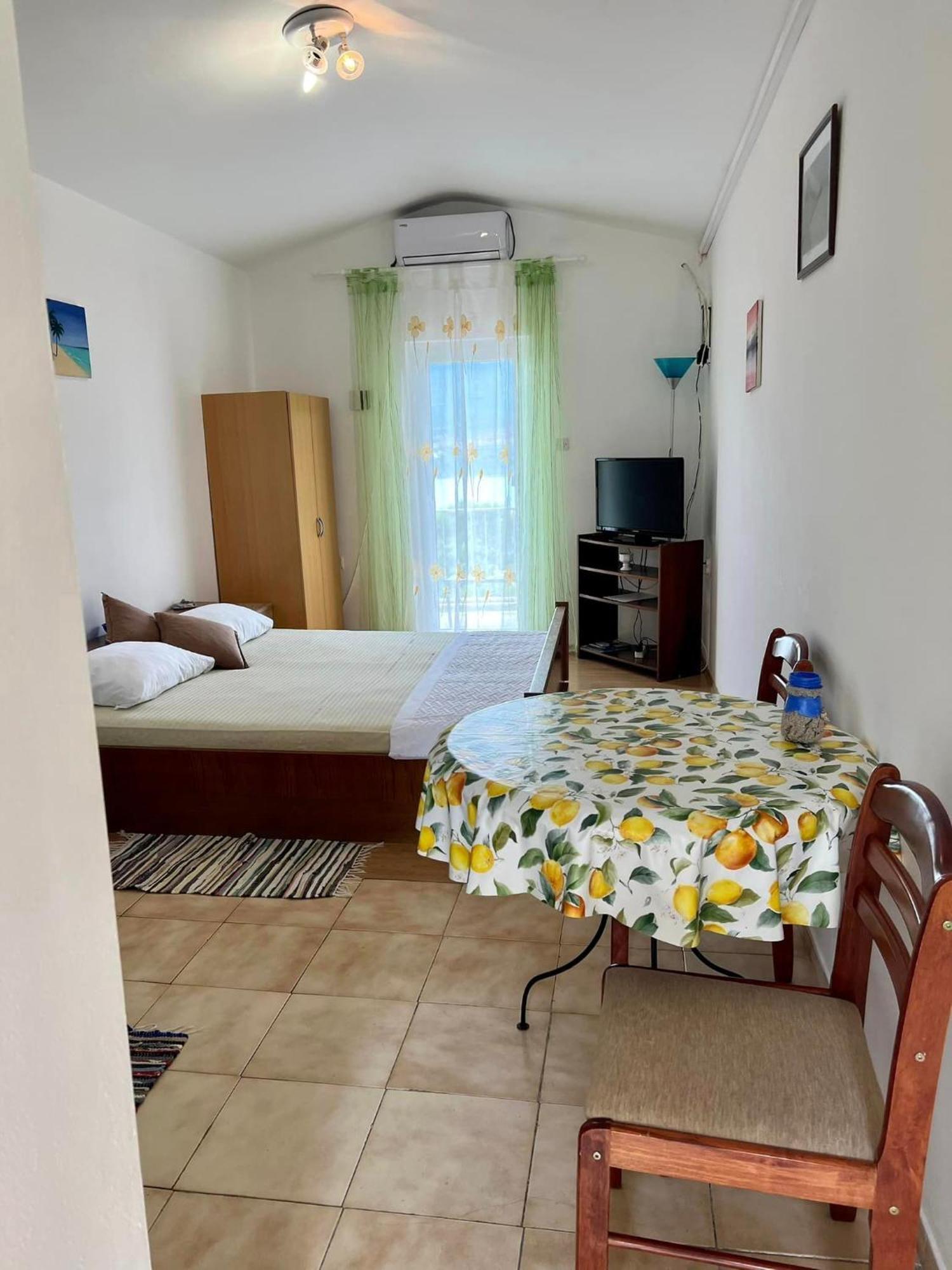 Apartmani Lidija Karin Donji Donji Karin Eksteriør billede