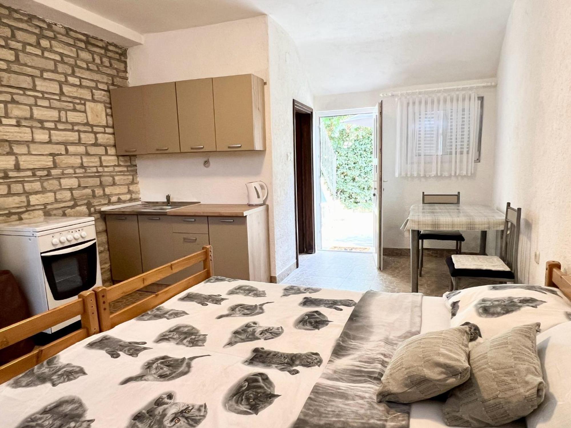 Apartmani Lidija Karin Donji Donji Karin Eksteriør billede