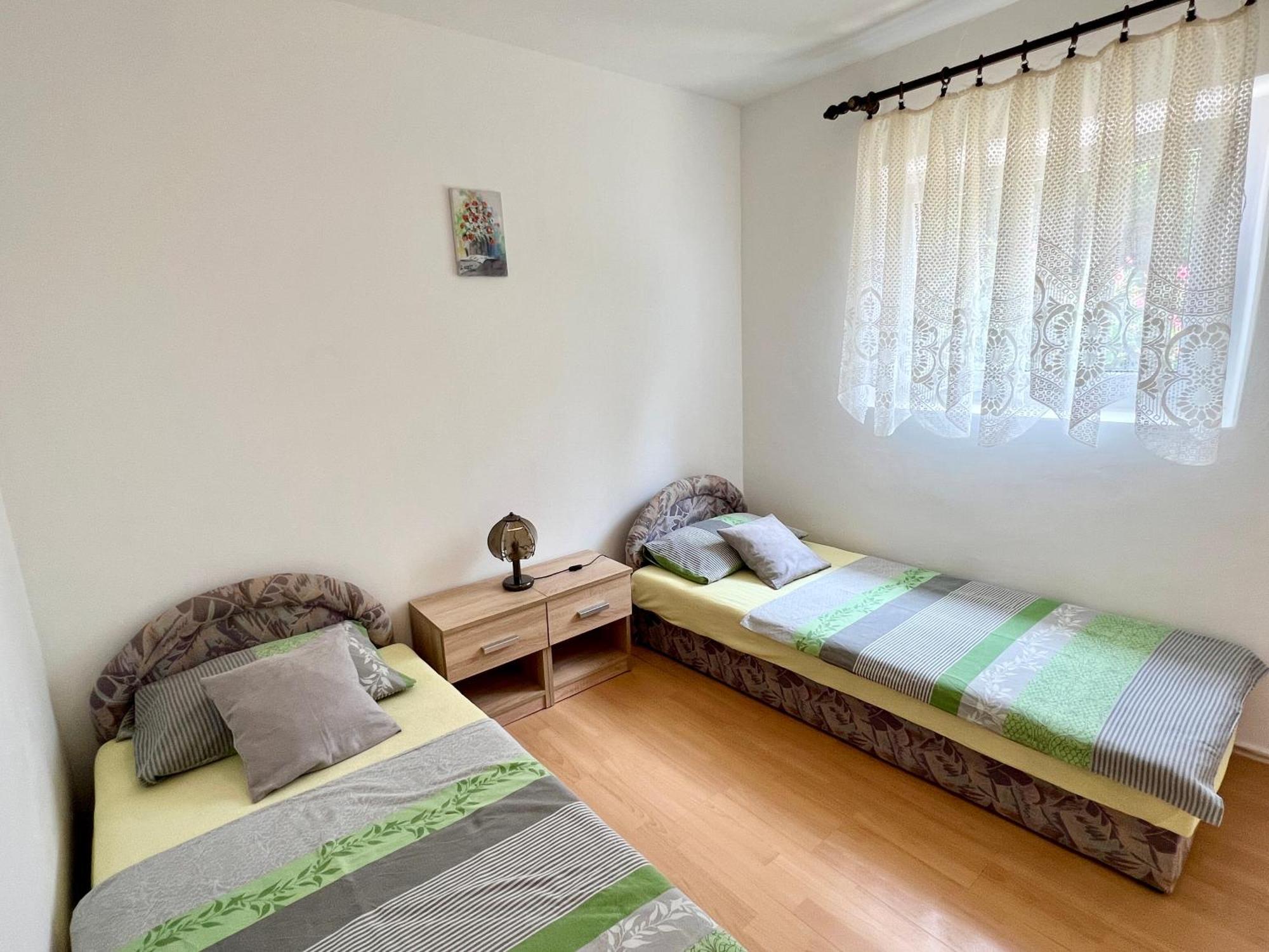 Apartmani Lidija Karin Donji Donji Karin Eksteriør billede