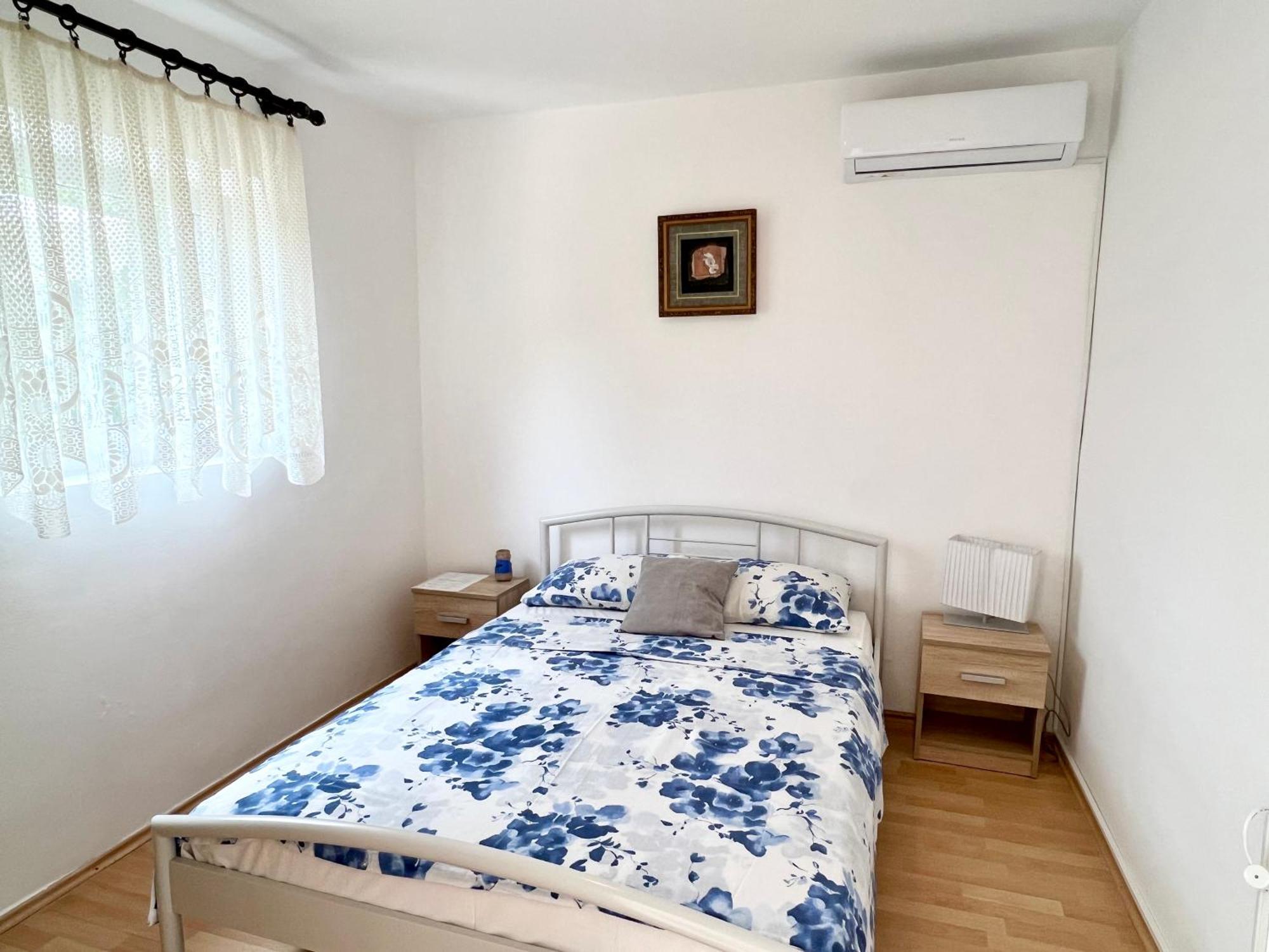 Apartmani Lidija Karin Donji Donji Karin Eksteriør billede
